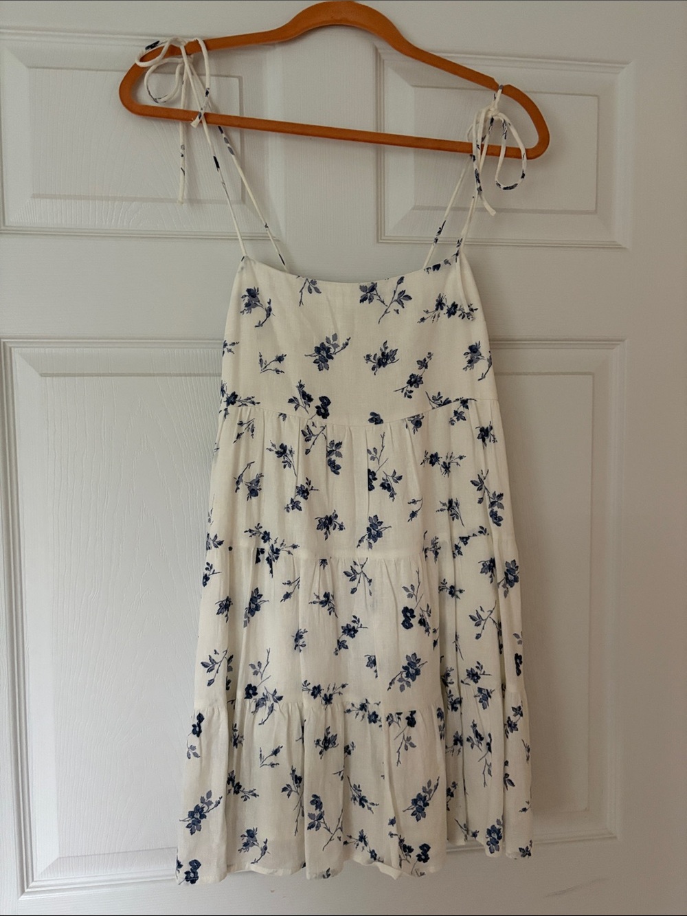Abercrombie & Fitch White Dress with Blue Floral Print